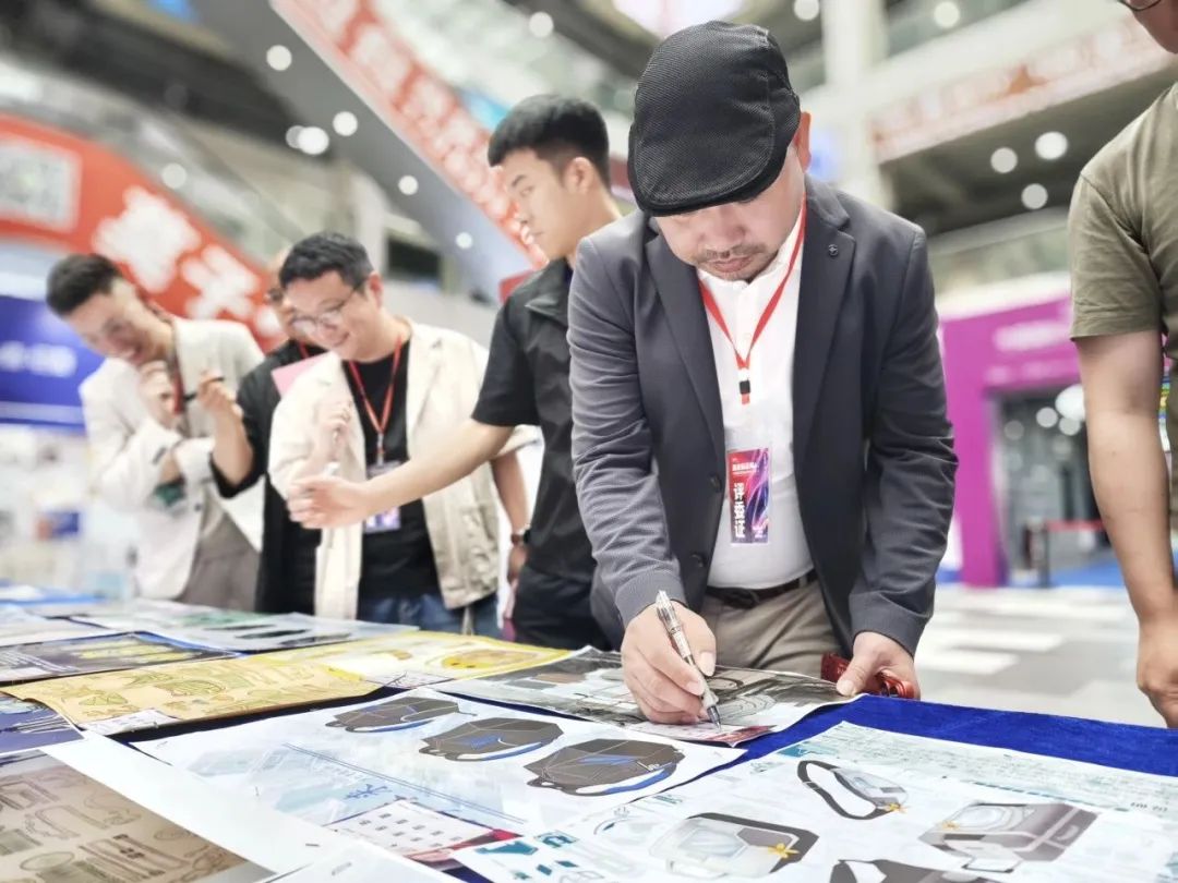 第二十四届（2024）“真皮标志杯”中国国际箱包皮具设计大赛初赛圆满举办(图13)